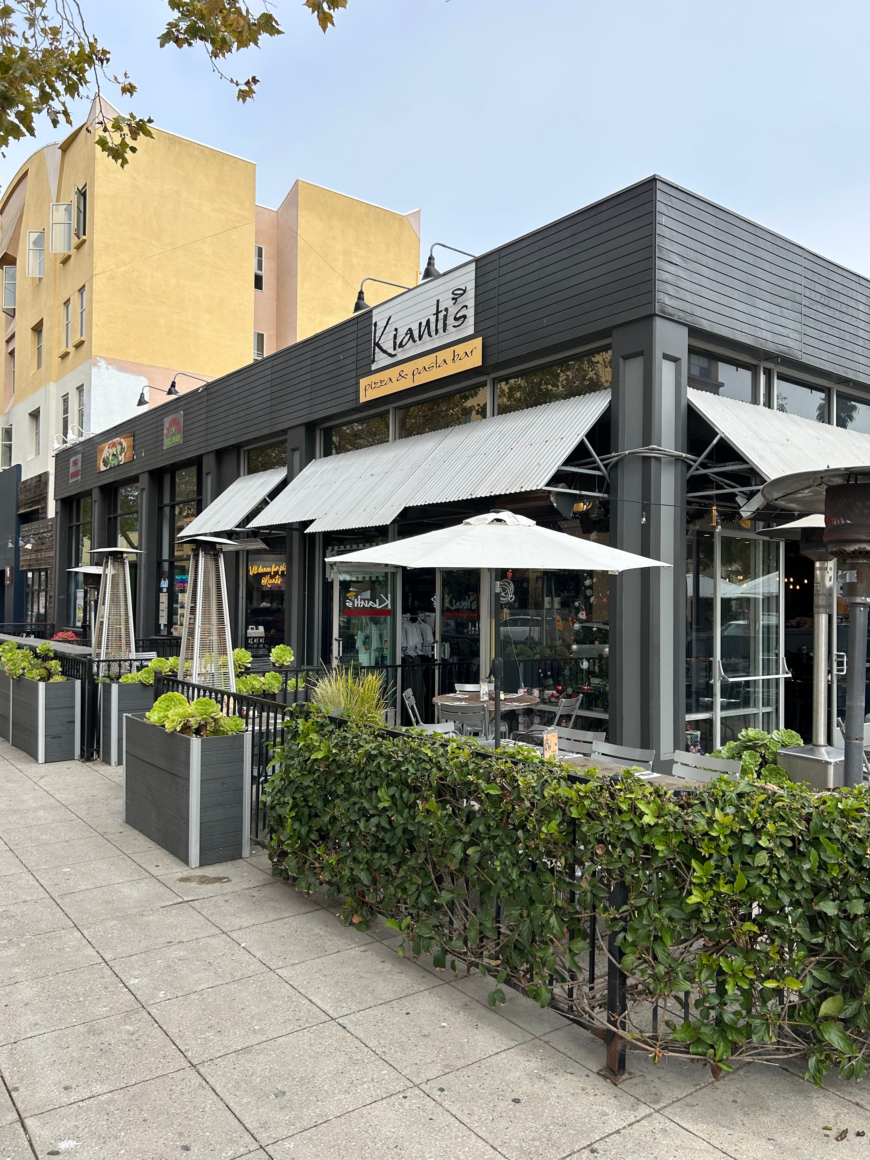 Kianti’s Pizza & Pasta Bar